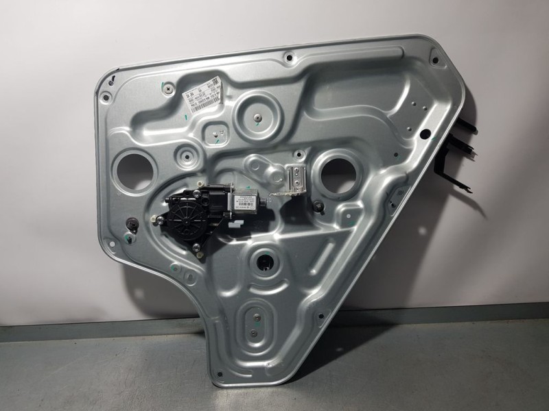 Recambio de elevalunas trasero derecho para hyundai ix20 gls style referencia OEM IAM 814201K000  ELECTRICO 2 PINIS