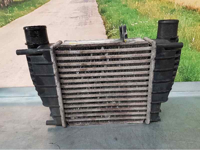 Recambio de intercooler para renault clio grandtour authentique referencia OEM IAM 8200471885A 880590XB VALEO