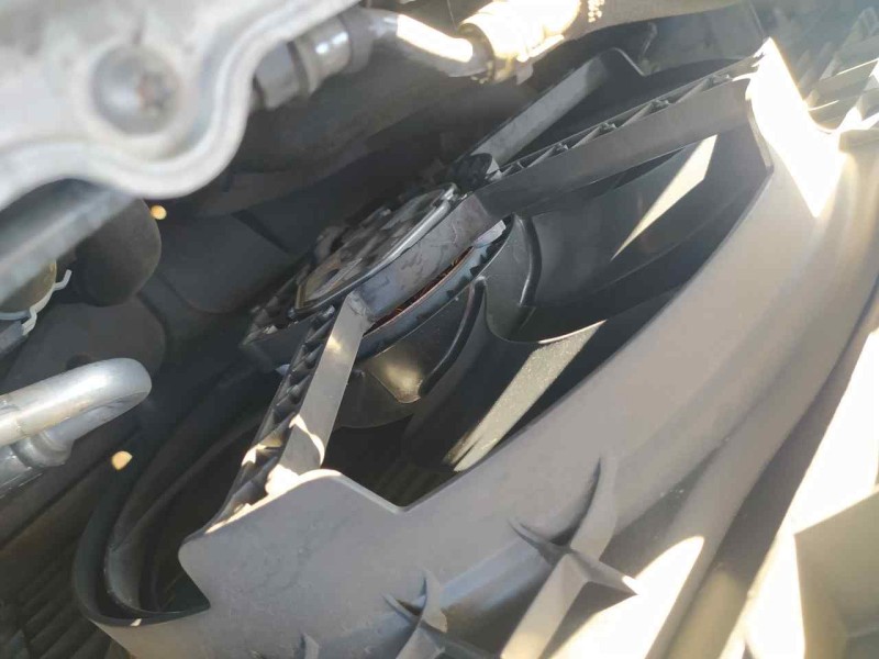 Recambio de electroventilador para skoda fabia ambition referencia OEM IAM 6R0121207Q  