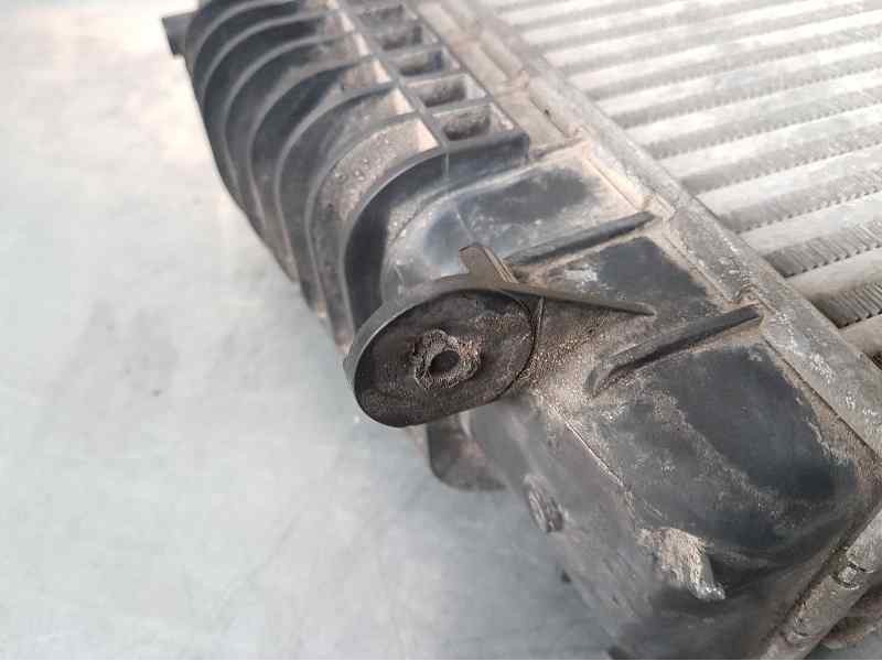 Recambio de intercooler para renault clio grandtour authentique referencia OEM IAM 8200471885A 880590XB VALEO