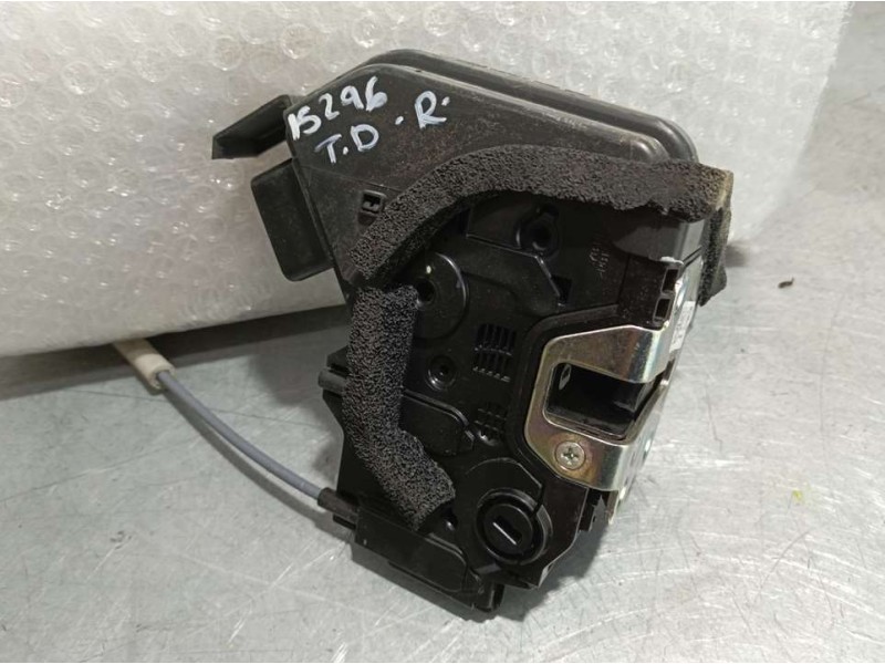 Recambio de cerradura puerta trasera derecha para kia stonic (ybcuv) tech referencia OEM IAM 81420H8010MAQ  ELECTRICA