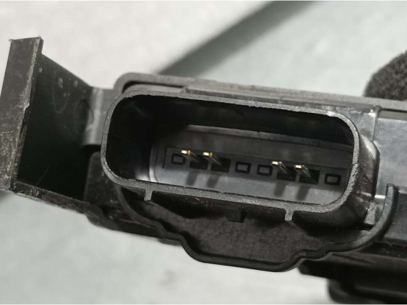 Recambio de cerradura puerta trasera derecha para kia stonic (ybcuv) tech referencia OEM IAM 81420H8010MAQ  ELECTRICA