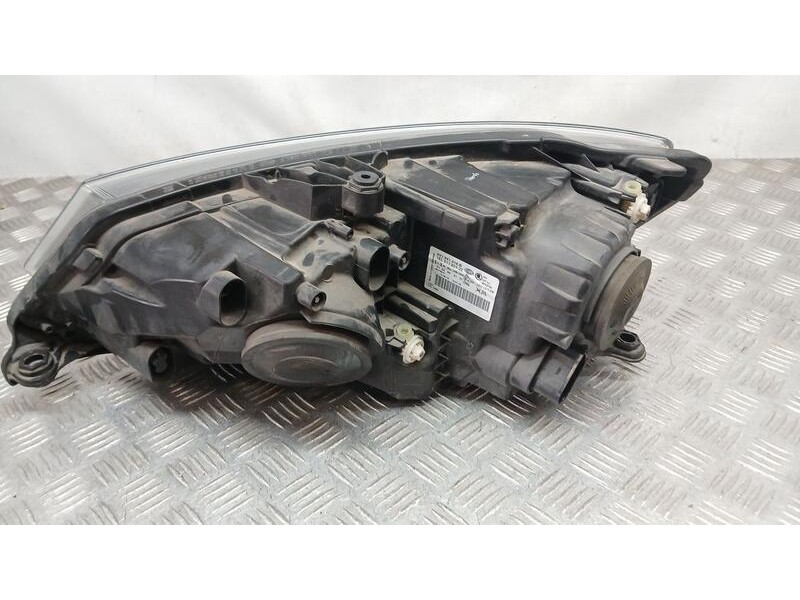 Recambio de faro derecho para skoda fabia ambition referencia OEM IAM 6V1941016B ROZADO HELLA 1EL01182422