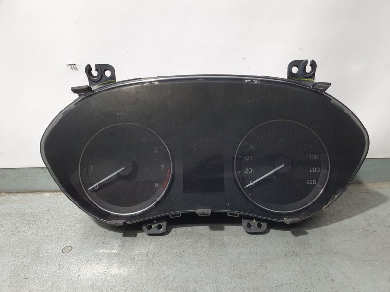 Recambio de cuadro instrumentos para hyundai i20 tecno referencia OEM IAM 94003C8012 A2C1210790001 CONTINENTAL