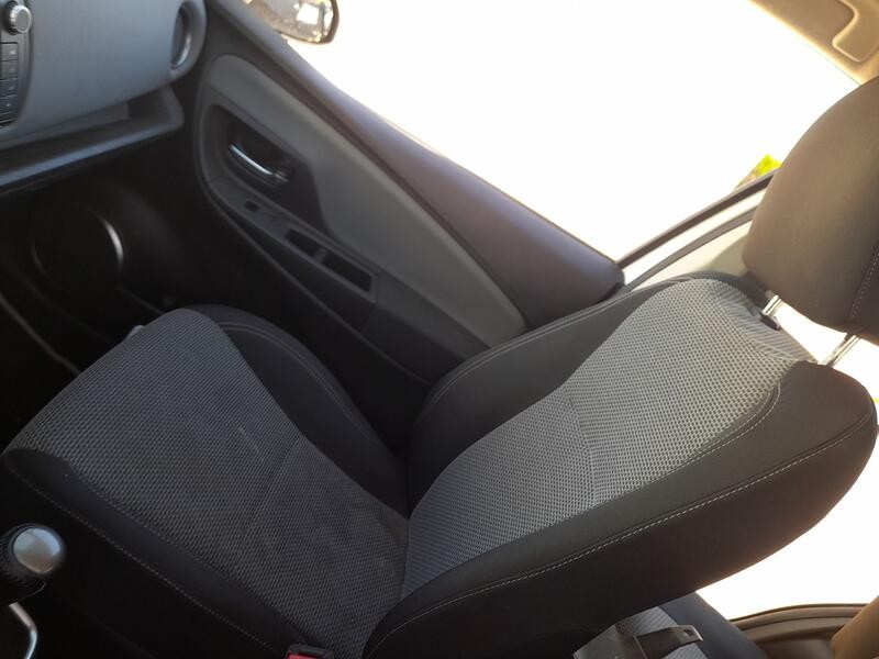 Recambio de asiento delantero derecho para toyota yaris (_p13_) 1.5 hybrid (nhp130_) referencia OEM IAM   