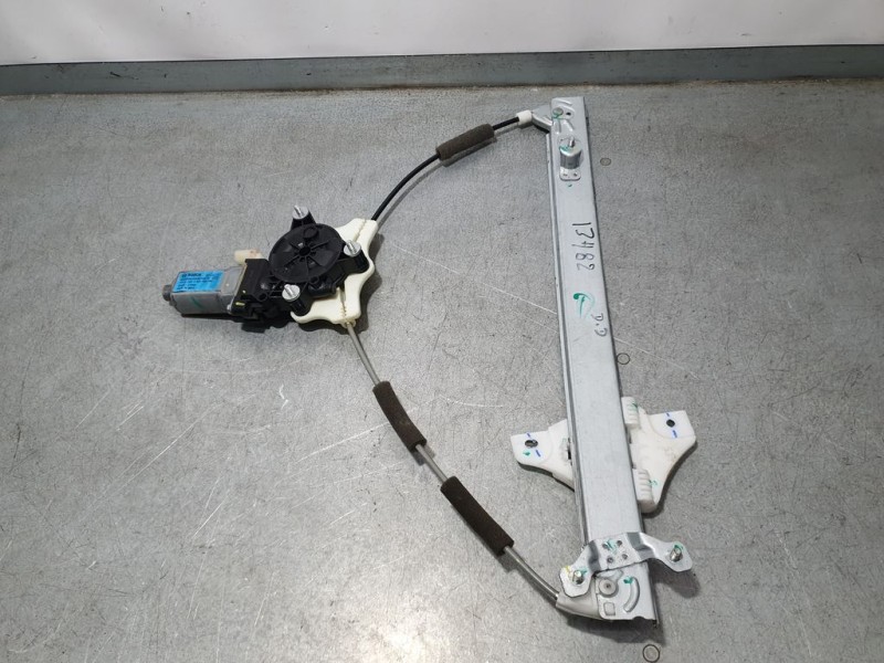 Recambio de elevalunas delantero derecho para hyundai i20 tecno referencia OEM IAM 82402C7010 F00S1W2084 BOSCH ELECTRICO 2 PINS