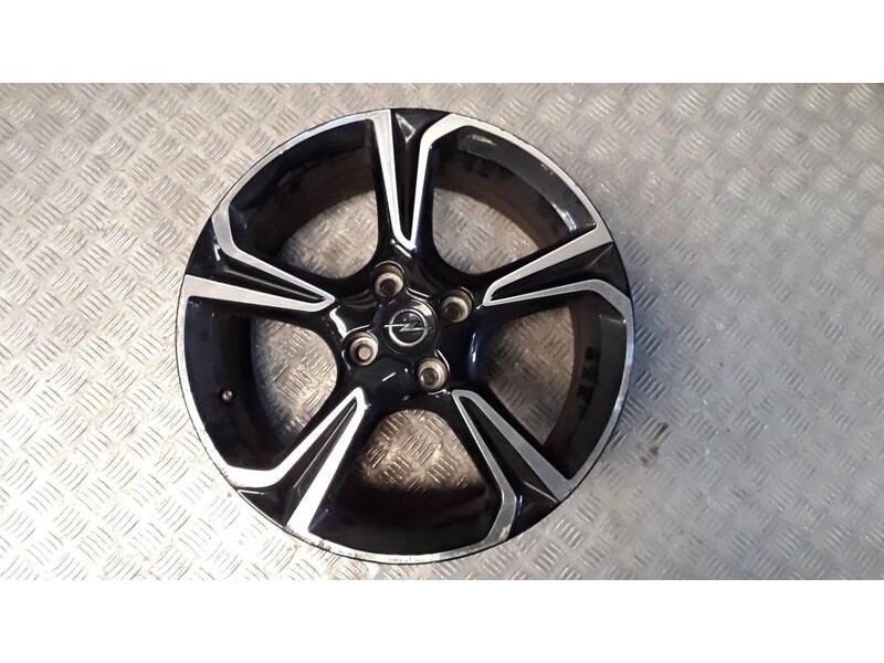 Recambio de llanta aluminio para opel corsa f (p2jo) 1.2 (68) referencia OEM IAM 7X17 4 TORN ET38 ALUMINIO ROZADA