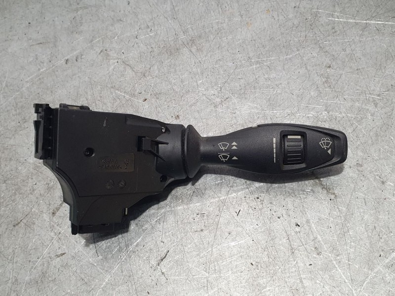 Recambio de mando limpia para ford fiesta (cb1) trend referencia OEM IAM 8A6T17A553AC  