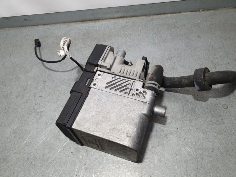 Recambio de bomba calefaccion para bmw x5 (e53) 3.0d referencia OEM IAM 64126918942 9003552B WEBASTO