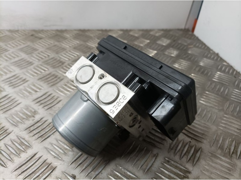 Recambio de abs para kia stonic (ybcuv) black edition referencia OEM IAM 58910H8450 BH6013DA01 MANDO