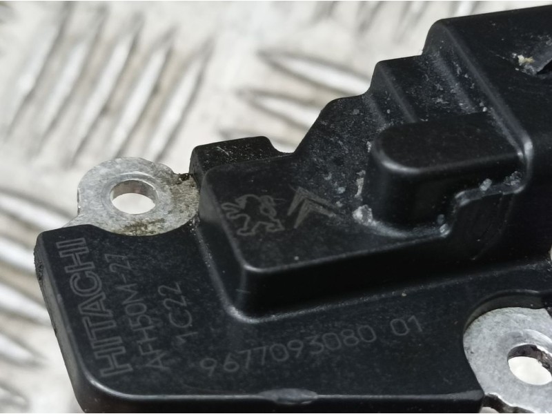 Recambio de caudalimetro para opel corsa f edition referencia OEM IAM 9677093080 AFH50M27 HITACHI