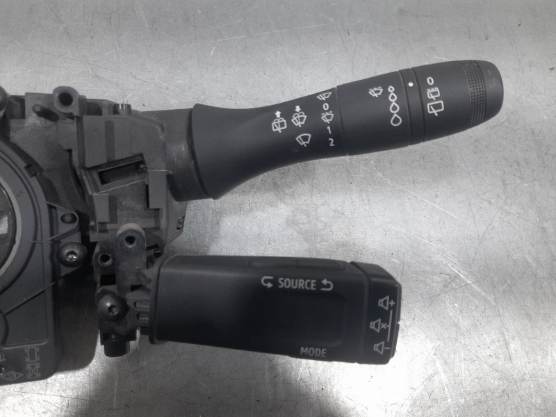 Recambio de mando luces y limpia para renault clio v business edition referencia OEM IAM 255678479R  