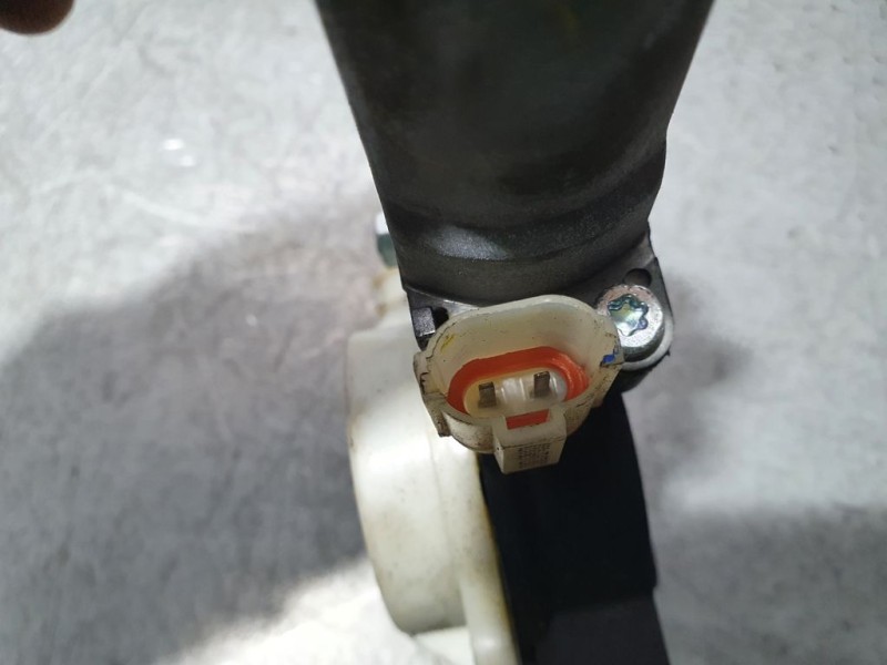 Recambio de elevalunas delantero izquierdo para hyundai i20 tecno referencia OEM IAM 82450C7000 F00S1W2085 BOSCH ELECTRICO 2 PIN