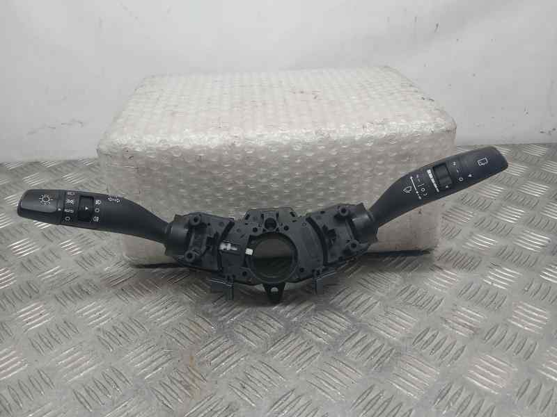 Recambio de mando luces y limpia para kia stonic (ybcuv) tech referencia OEM IAM 93403D4952  