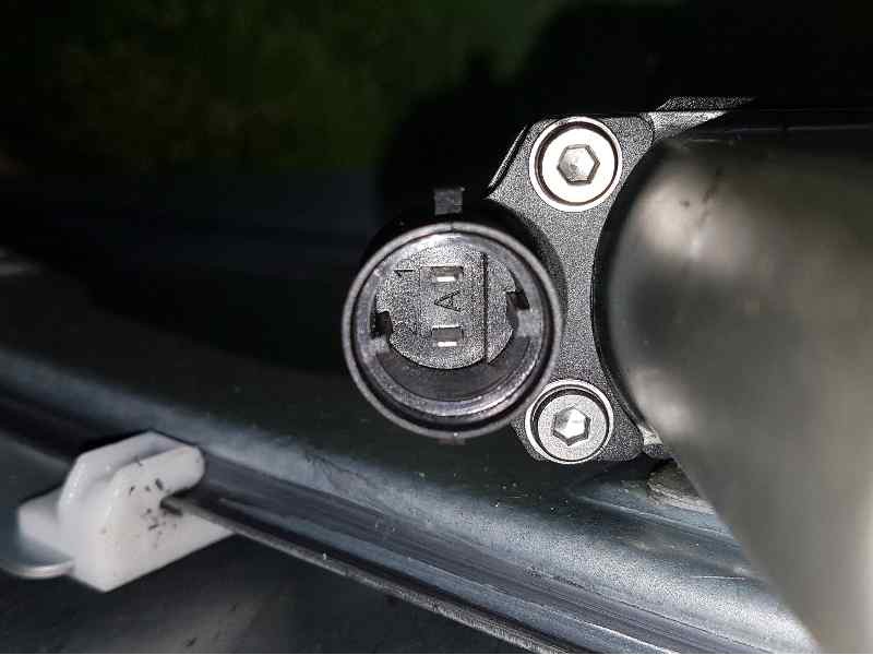 Recambio de elevalunas delantero derecho para dacia sandero ambiance referencia OEM IAM  2 PINS ELECTRICO