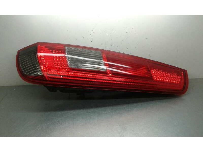 Recambio de piloto trasero derecho para ford fiesta (cbk) ambiente referencia OEM IAM 1324561  