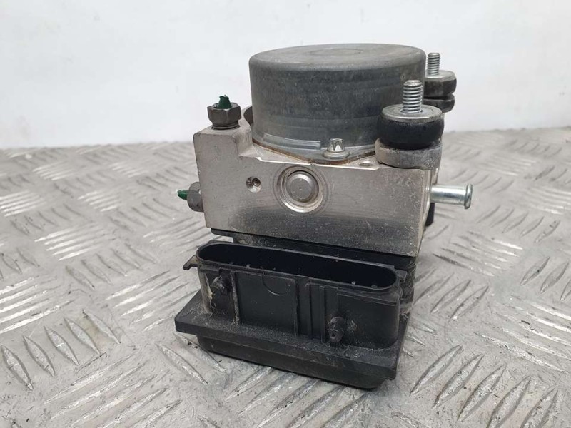 Recambio de abs para renault clio iii rip curl referencia OEM IAM 8200747140 0265232077 