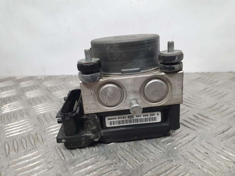 Recambio de abs para renault clio iii rip curl referencia OEM IAM 8200747140 0265232077 