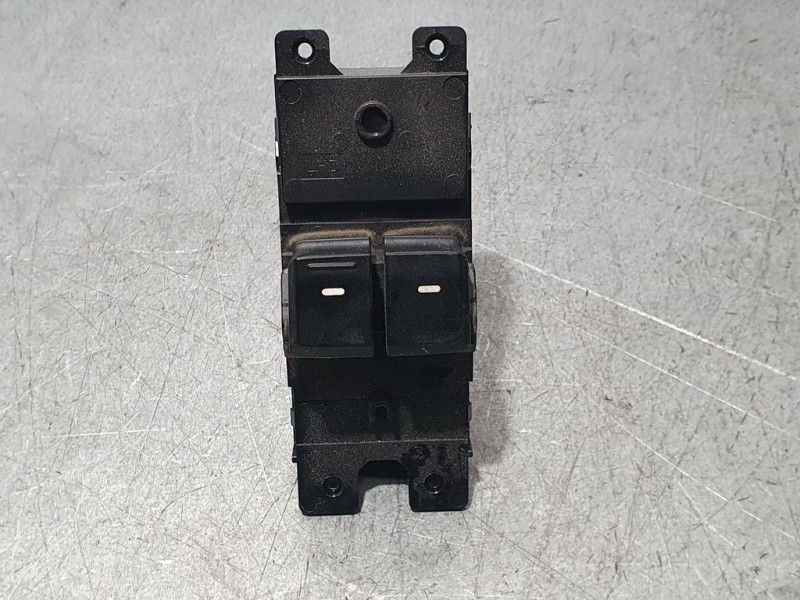 Recambio de mando elevalunas delantero izquierdo para hyundai i20 tecno referencia OEM IAM GB0039  