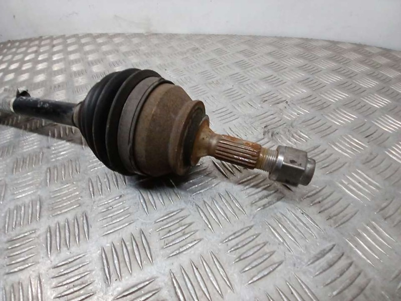 Recambio de transmision delantera derecha para citroën c4 cactus origins referencia OEM IAM 9801048680  