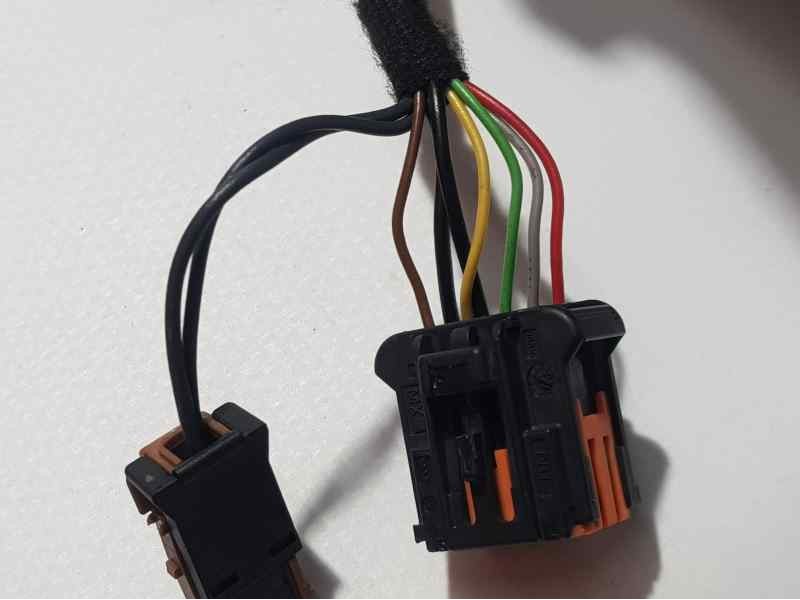 Recambio de retrovisor derecho para peugeot 308 sw business-line referencia OEM IAM 98088639XT  ELÉCTRICO