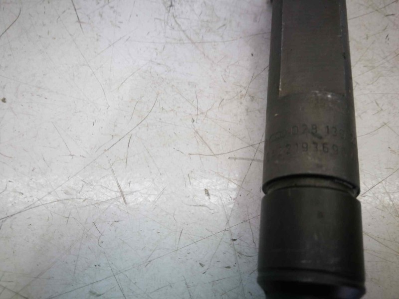 Recambio de inyector para seat leon (1m1) 1.9 tdi referencia OEM IAM 028130202P  0432193696