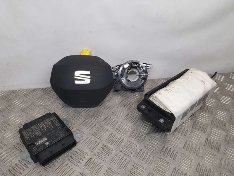 Recambio de kit airbag para seat ibiza (kj1) style referencia OEM IAM 6F0880201AP  SIN PRETENSORES Y SIN SALPICADERO