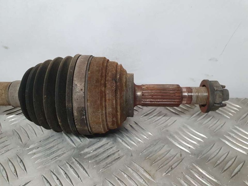 Recambio de transmision delantera derecha para renault clio iii rip curl referencia OEM IAM 8200499586  