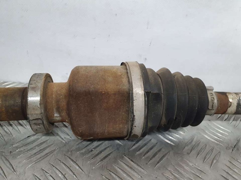 Recambio de transmision delantera derecha para renault clio iii rip curl referencia OEM IAM 8200499586  