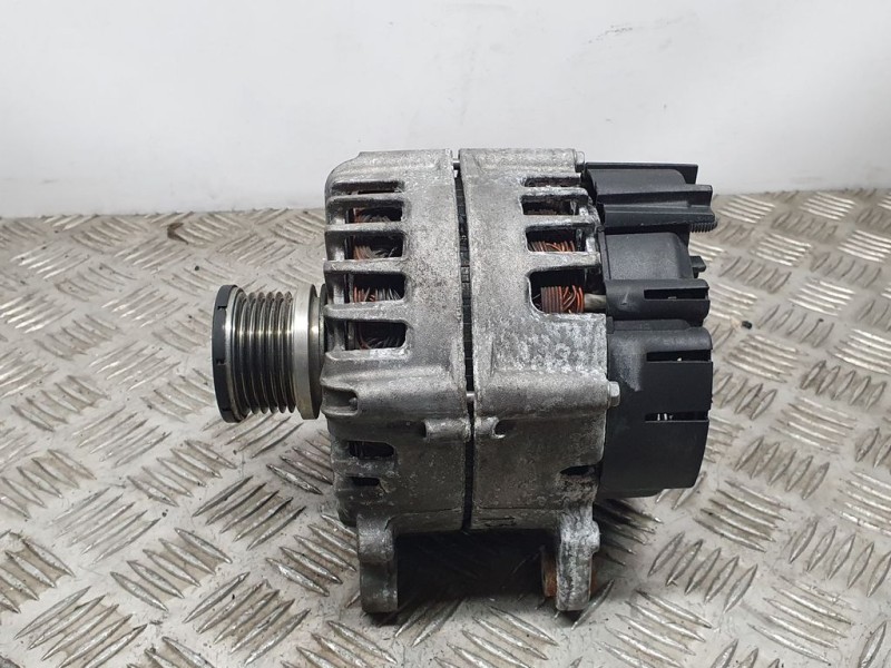 Recambio de alternador para audi q5 (8r) 2.0 tdi s line edition quattro (140kw) referencia OEM IAM 04L903017A 2619817C VALEO