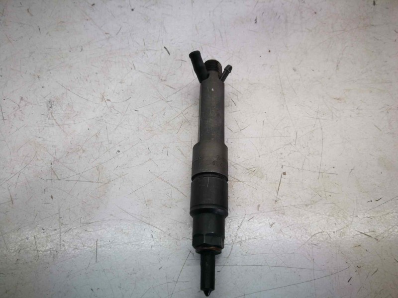 Recambio de inyector para seat leon (1m1) 1.9 tdi referencia OEM IAM 028130202P  0432193696