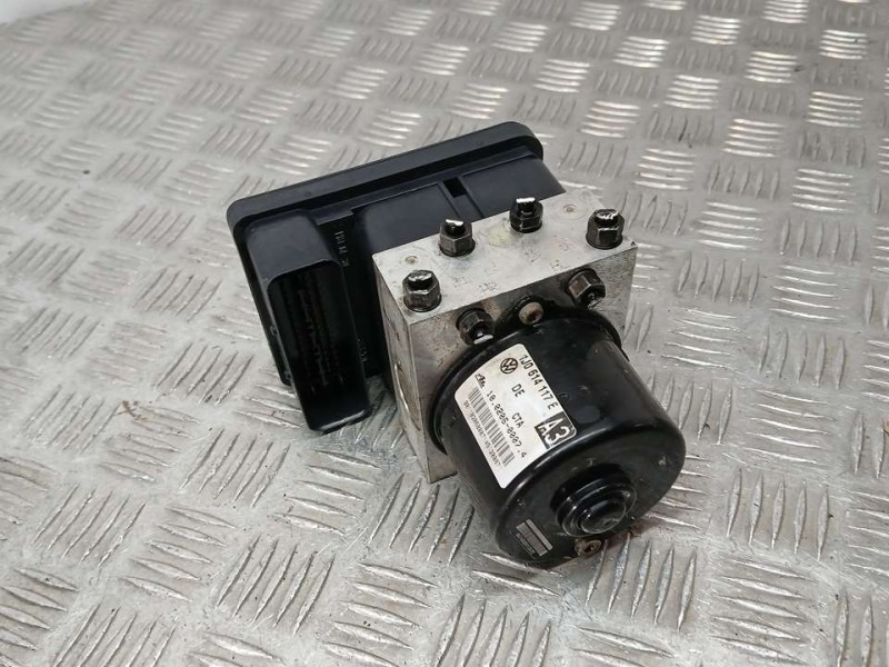 Recambio de abs para volkswagen golf iv berlina (1j1) conceptline referencia OEM IAM 1J0614117E 10020600074 ATE