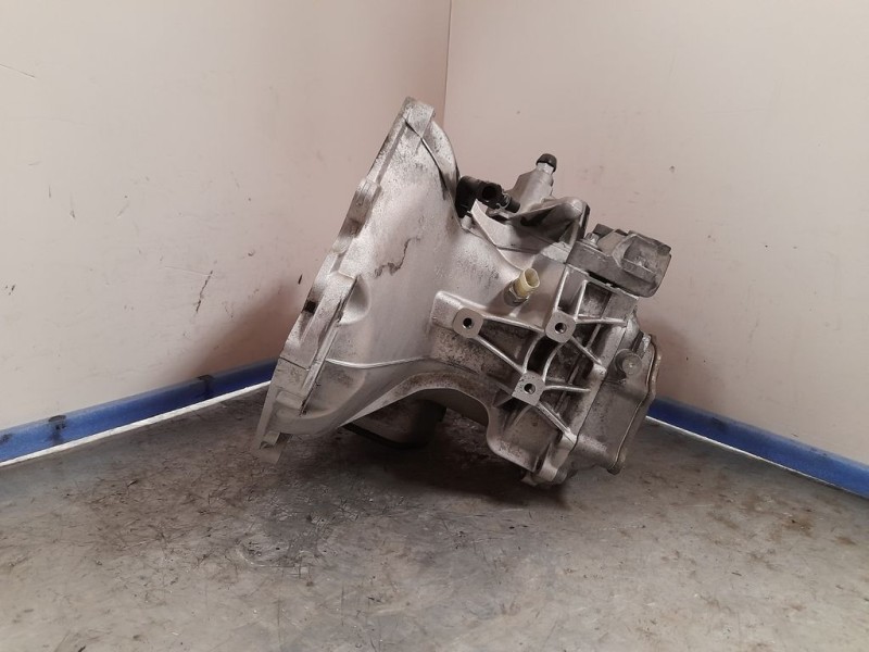 Recambio de caja cambios para opel tigra twin top enjoy referencia OEM IAM F13W374 B04062 5VELOCIDADES