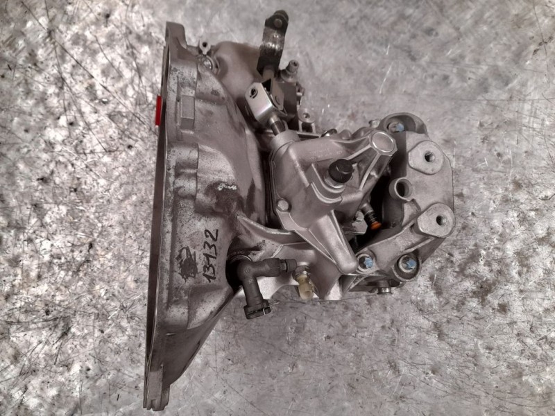Recambio de caja cambios para opel tigra twin top enjoy referencia OEM IAM F13W374 B04062 5VELOCIDADES