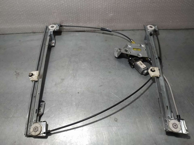Recambio de elevalunas delantero derecho para renault kangoo furgón compact comfort referencia OEM IAM 807207012R  ELECTRICO 2 P