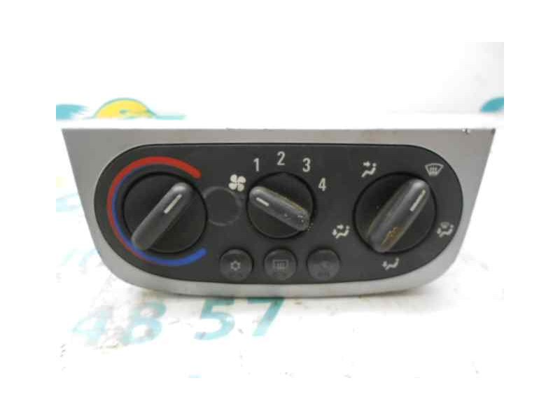 Recambio de mando calefaccion / aire acondicionado para opel corsa c cosmo referencia OEM IAM 031110HAACI  VALEO