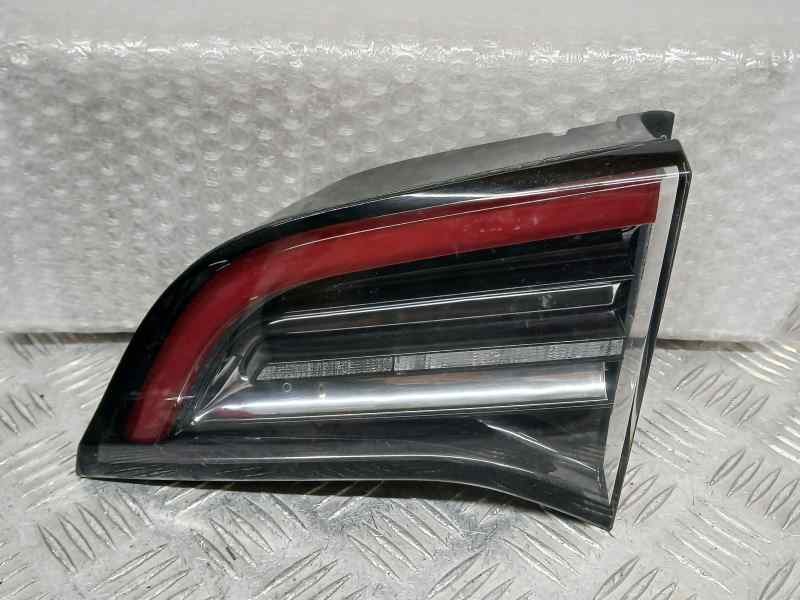Recambio de piloto trasero derecho para tesla model 3 ev performance awd referencia OEM IAM 1077402  INTERIOR LED ROZADA