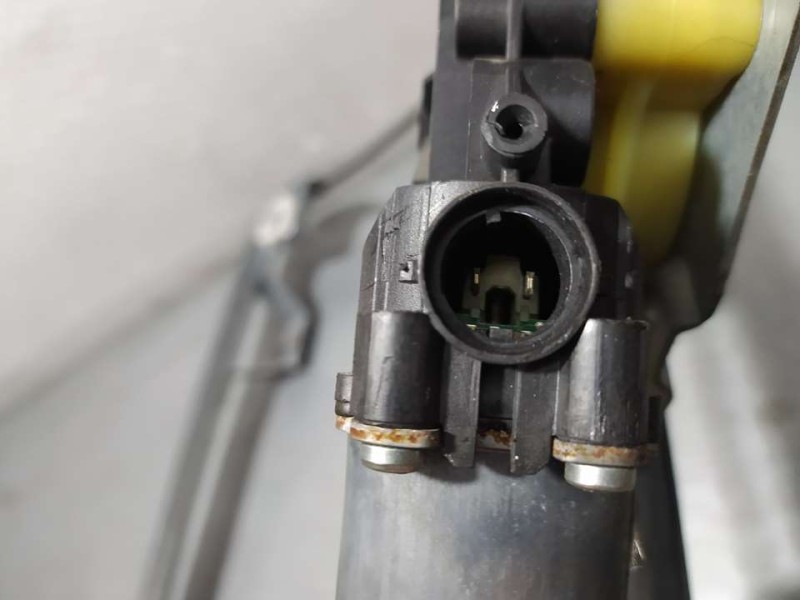 Recambio de elevalunas delantero derecho para renault kangoo furgón compact comfort referencia OEM IAM 807207012R  ELECTRICO 2 P