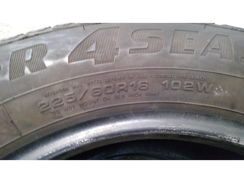 Recambio de neumatico pareja para neumaticos reutilizados - referencia OEM IAM 2256016102W 225/60/16/102W GOODYEAR