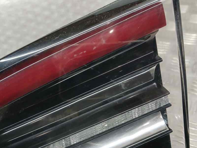 Recambio de piloto trasero derecho para tesla model 3 ev performance awd referencia OEM IAM 1077402  INTERIOR LED ROZADA