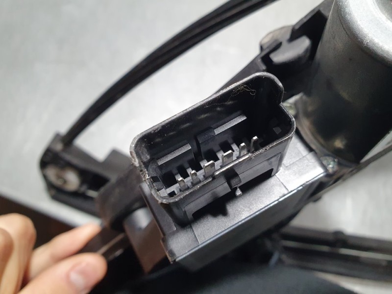 Recambio de elevalunas delantero izquierdo para citroën c4 1.2 12v e-thp pure tech referencia OEM IAM 9832821680  ELECTRICO 6 PI