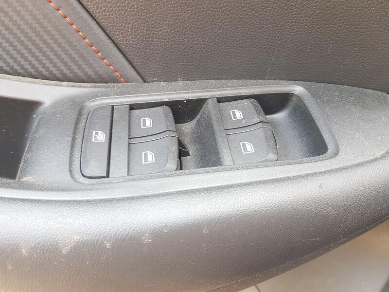 Recambio de mando elevalunas delantero izquierdo para mg zs suv (azs1) 1.5 vti referencia OEM IAM 10470985  