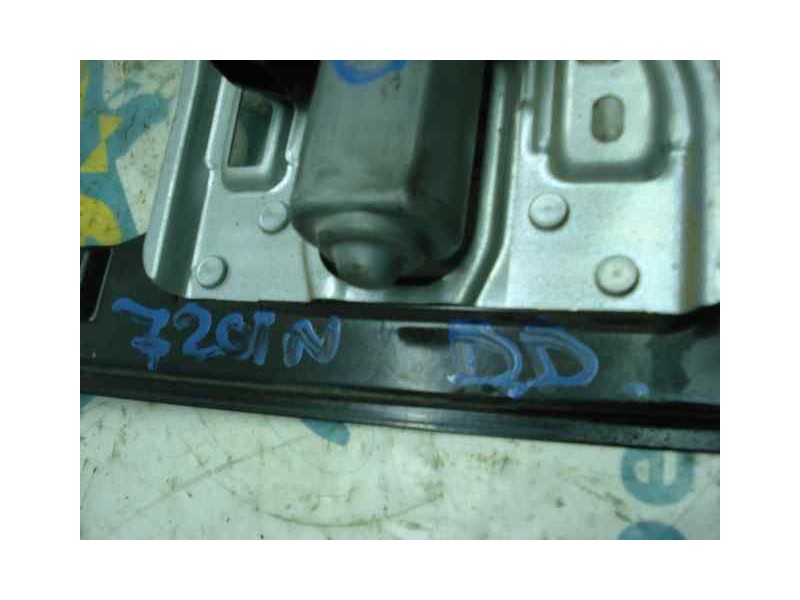 Recambio de elevalunas delantero derecho para mercedes-benz clase c (w203) berlina 270 cdi (203.016) referencia OEM IAM A2118201