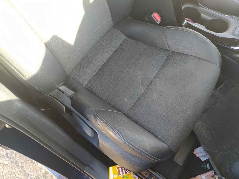 Recambio de asiento delantero derecho para toyota corolla (e21) hybrid stile referencia OEM IAM   C/ AIRBAG