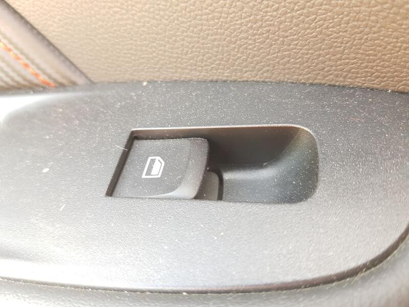 Recambio de mando elevalunas trasero izquierdo para mg zs suv (azs1) 1.5 vti referencia OEM IAM 10470989  