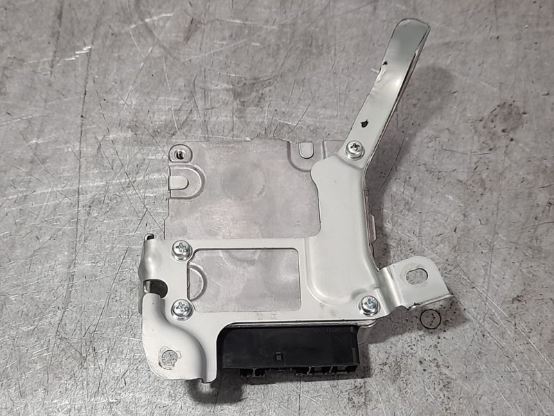 Recambio de modulo electronico para toyota yaris active referencia OEM IAM 896500D293  