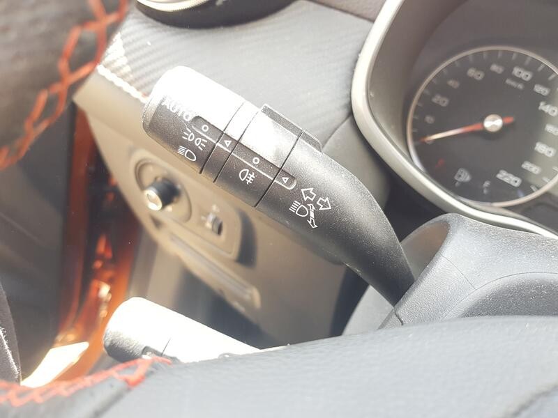 Recambio de mando luces y limpia para mg zs suv (azs1) 1.5 vti referencia OEM IAM 10337743  