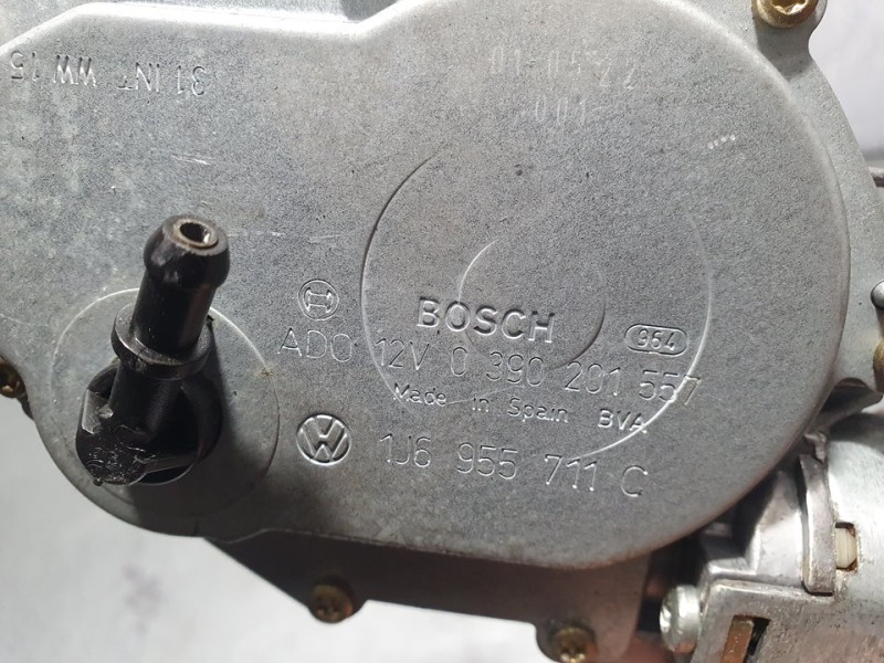 Recambio de motor limpia trasero para volkswagen golf iv berlina (1j1) conceptline referencia OEM IAM 1J6955711C 0390201557 BOSC