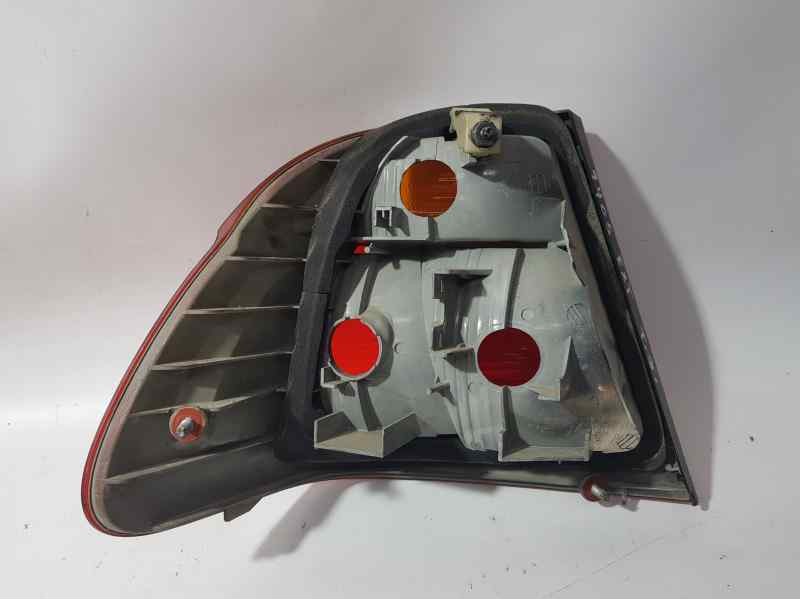 Recambio de piloto trasero derecho para bmw serie 3 berlina (e46) 320d referencia OEM IAM 63218364922  EXTERIOR