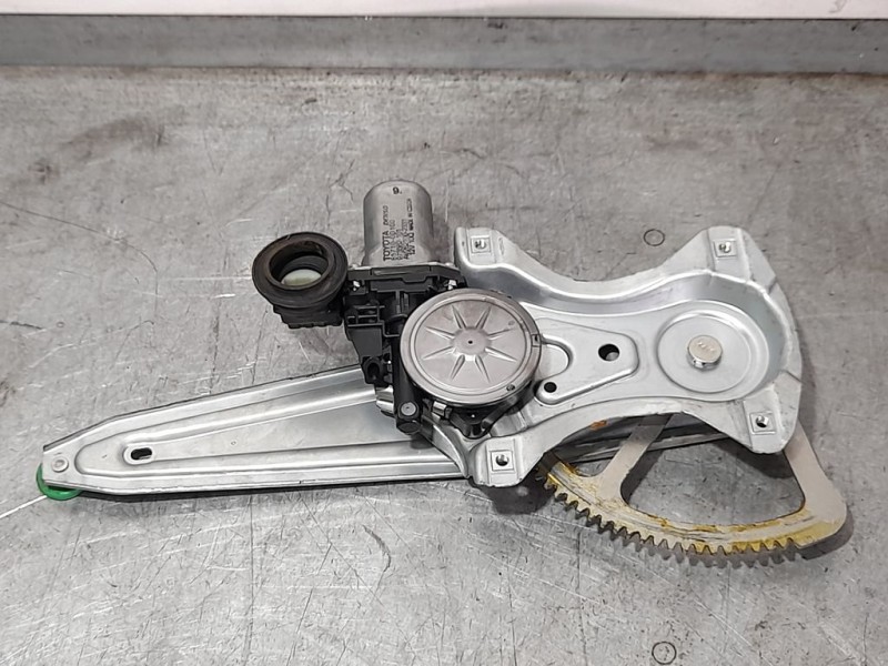 Recambio de elevalunas trasero izquierdo para toyota yaris active referencia OEM IAM 857100D100  6 PINES